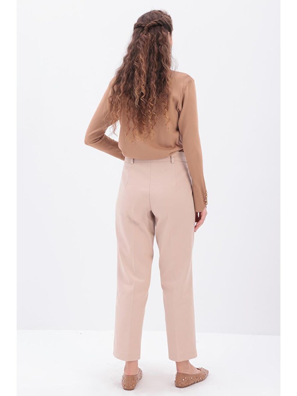 Bej-Süs Cep Kapaklı Pensli Havuç Pantolon-3