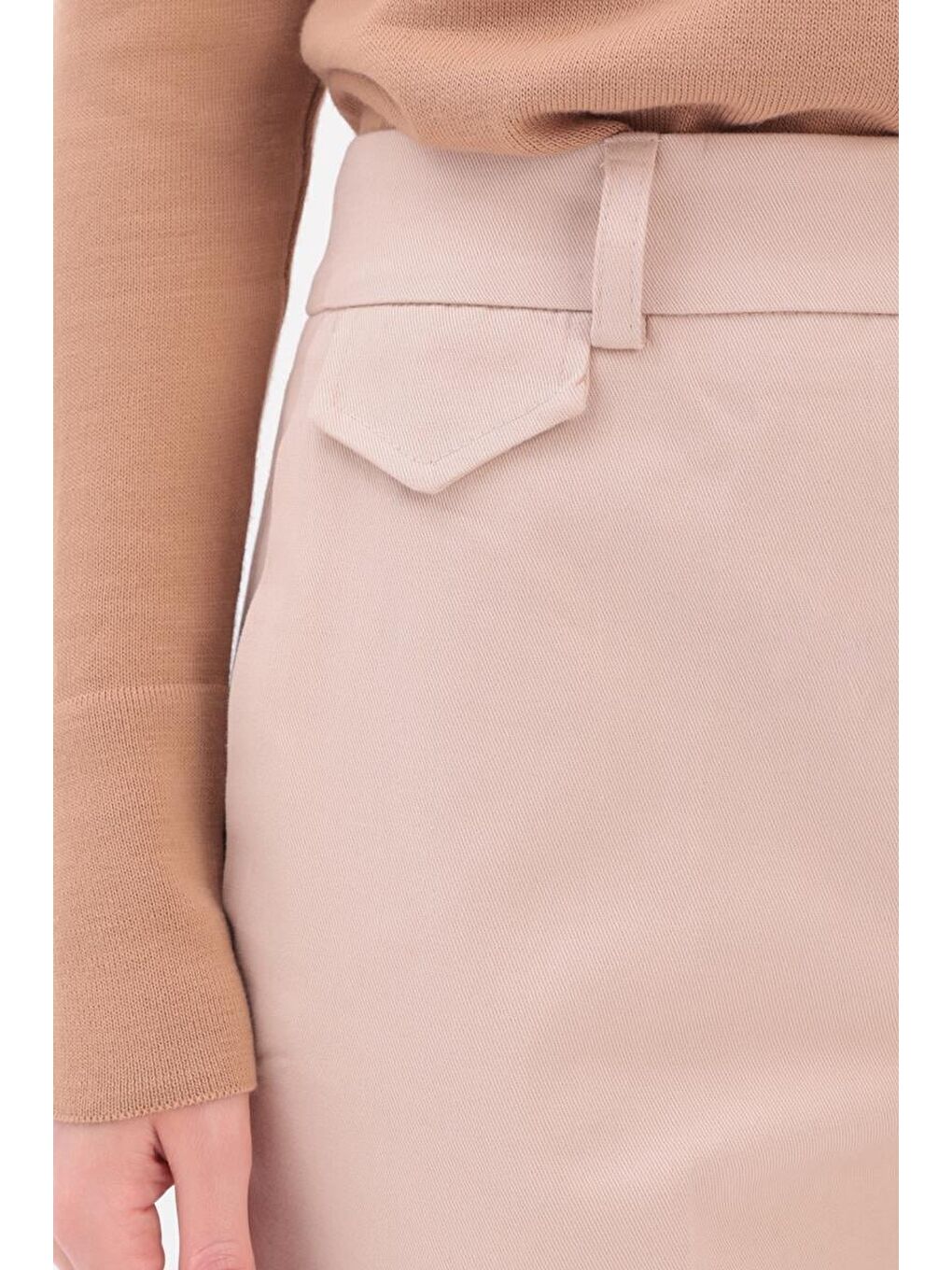 Bej-Süs Cep Kapaklı Pensli Havuç Pantolon-4