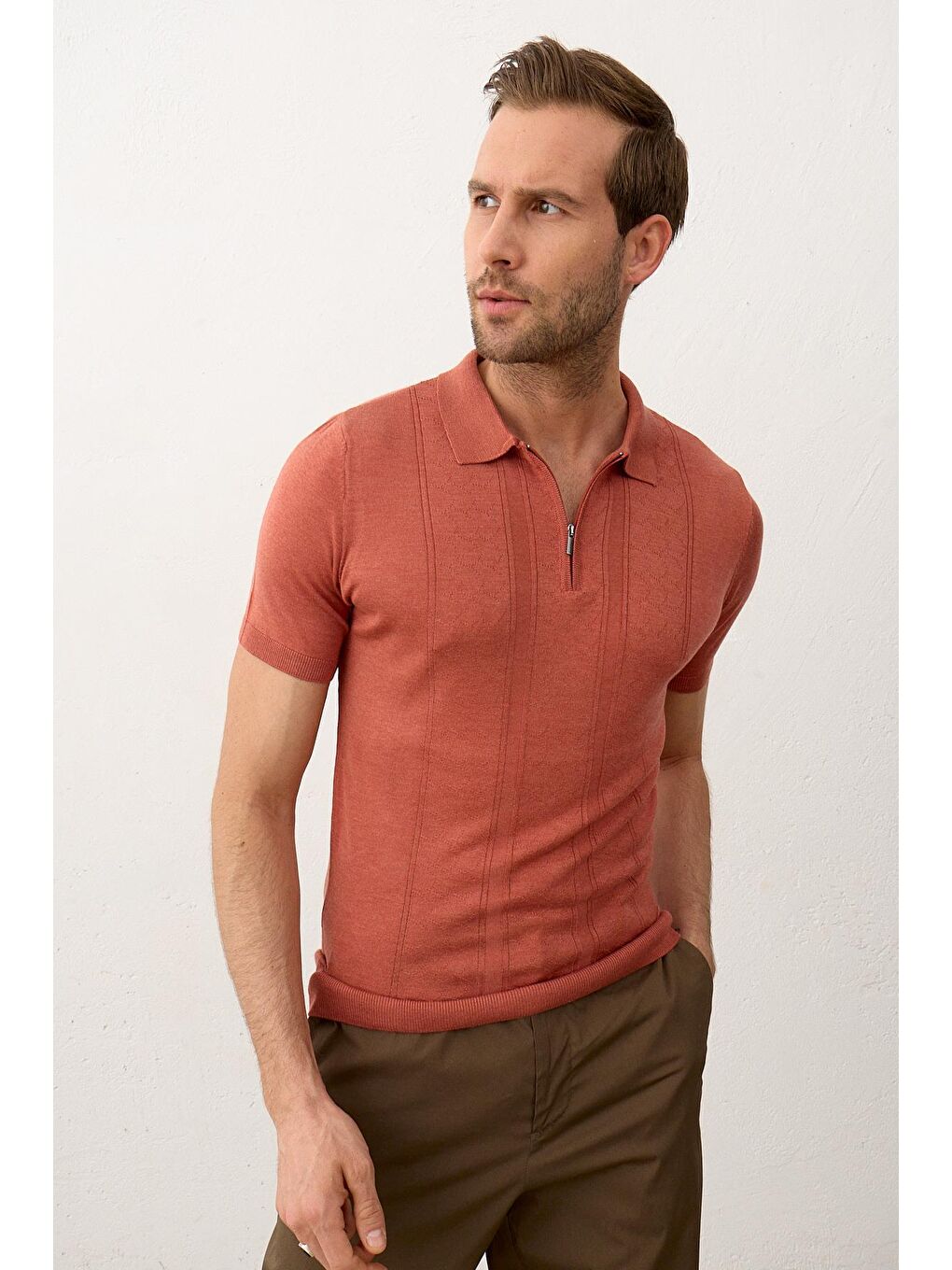 Kahverengi Erkek Fermuarlı Slim-Fit Yazlık Triko Tişört Tarçın-4