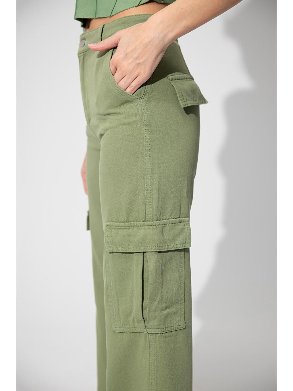 Yeşil Bol Paça Kargo Pantolon-3