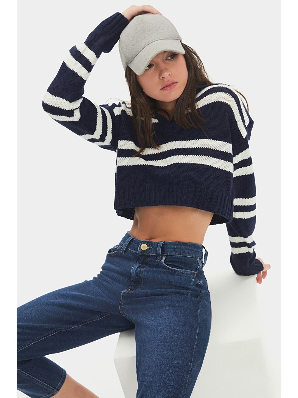 Lacivert Kadın Çizgili Yaka Detaylı Crop Kazak-4