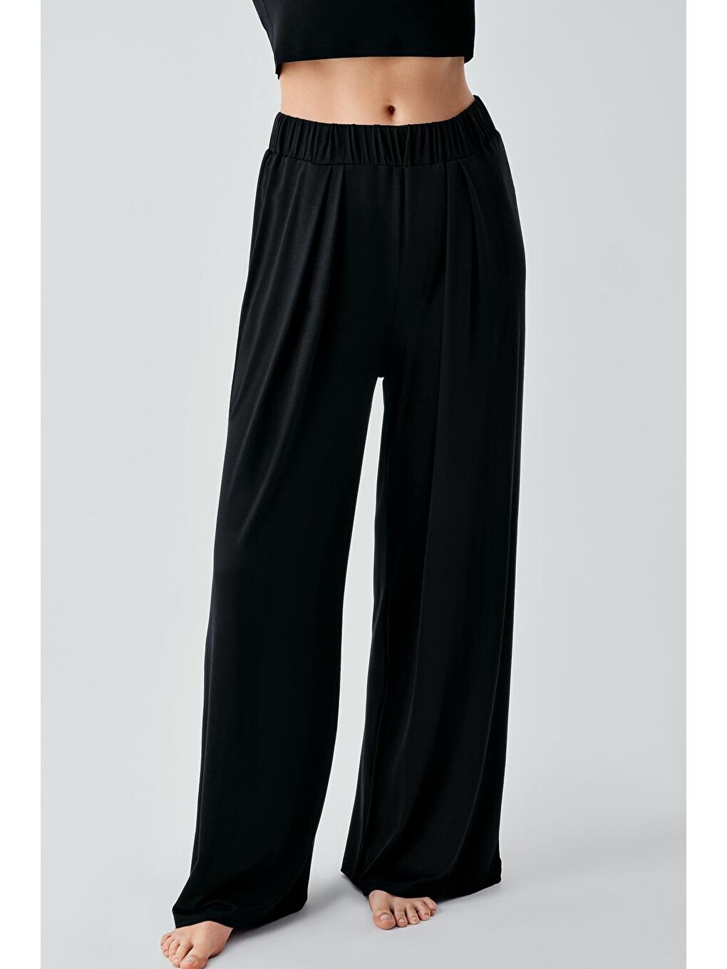 Siyah Kısa Kollu Crop Bol Paça Esnek Viskoz Pijama Takım 17216-3