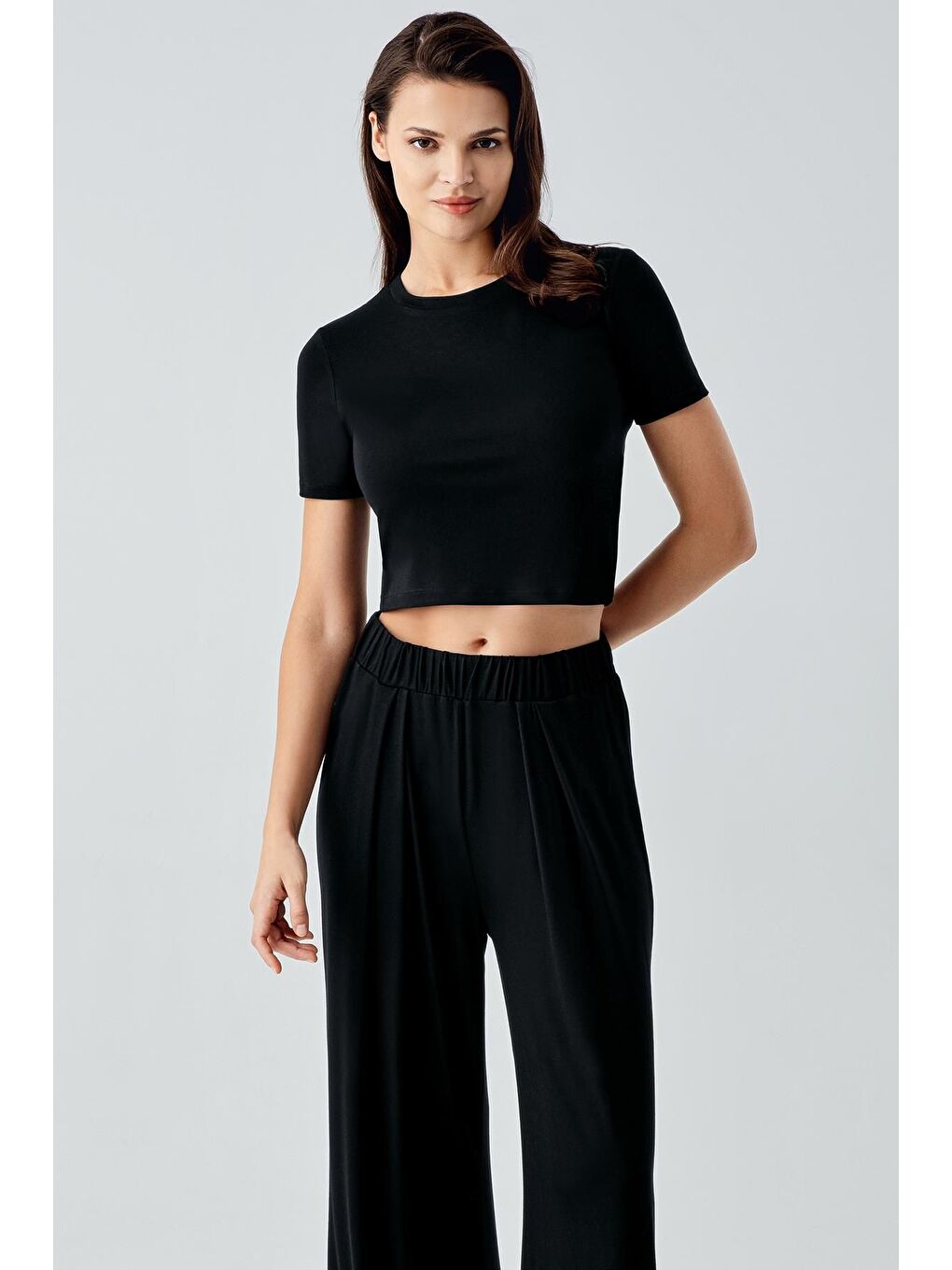 Siyah Kısa Kollu Crop Bol Paça Esnek Viskoz Pijama Takım 17216-4