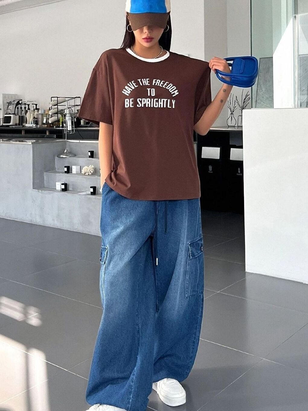 Kahverengi Kadın Kahve Have The Freedom Baskılı İnterlok Tişört-1