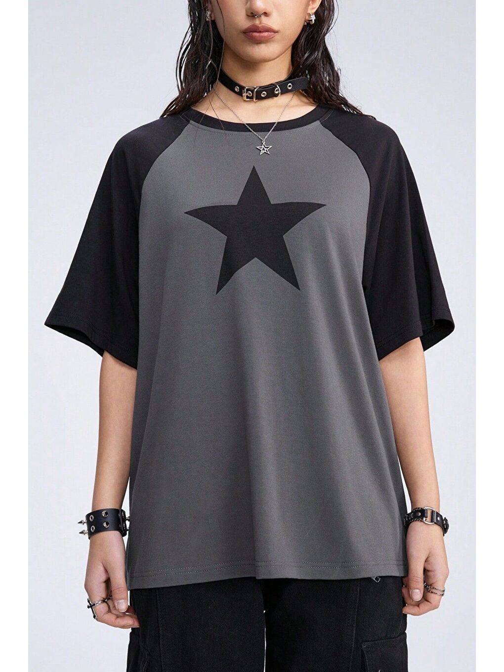 Gri Kadın Füme Reglan Kol Bisiklet Yaka Yıldız Baskılı Oversize T Shirt-1
