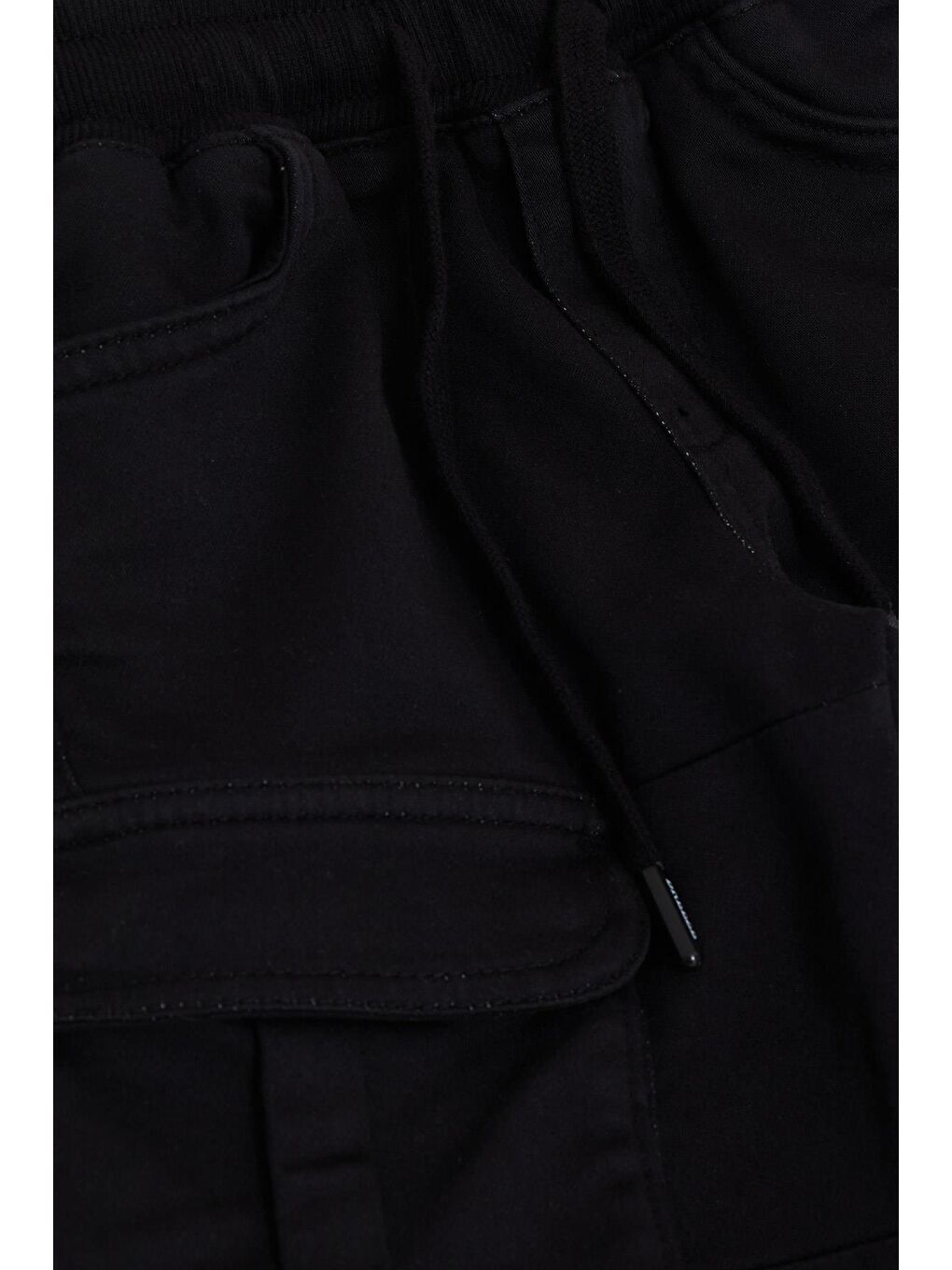 Erkek Çocuk Pantolon Kargo Cepli Beli Lastikli Siyah (3-7 Yaş)-2