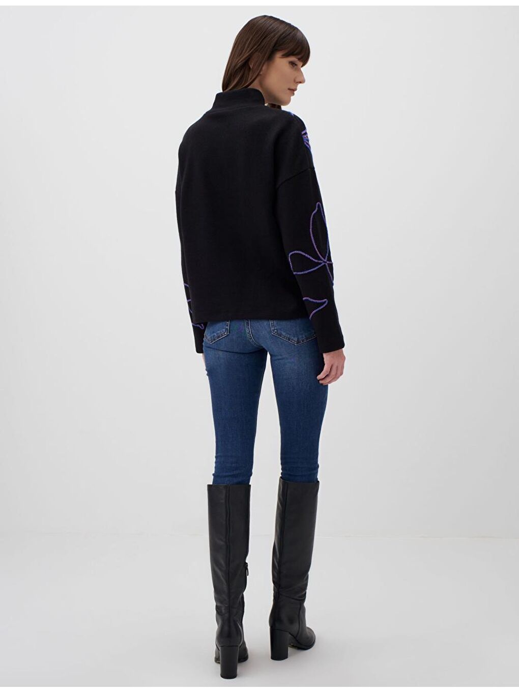 Siyah Uzun Kollu Dikiş Detaylı Kazak-5