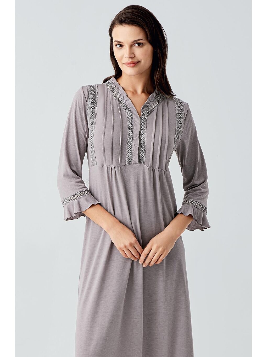 Gri Dantelli Düğmeli Uzun Kollu Esnek Viskoz Gecelik 17110-1