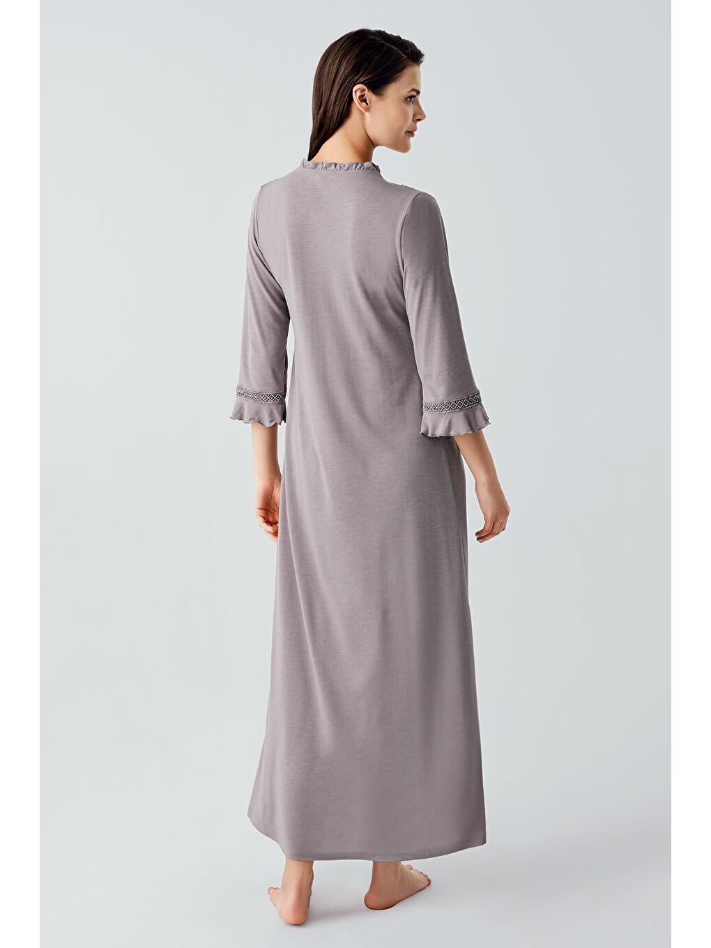 Gri Dantelli Düğmeli Uzun Kollu Esnek Viskoz Gecelik 17110-2