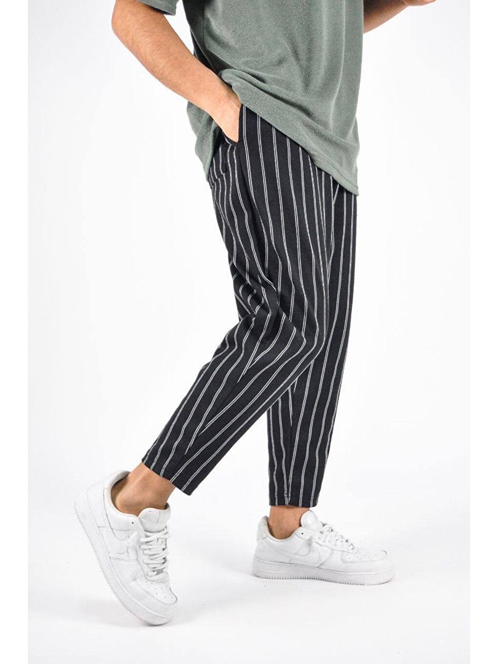 Siyah Çizgili Desen Relaxed Erkek Pantolon 3YXE5-46972-02-1