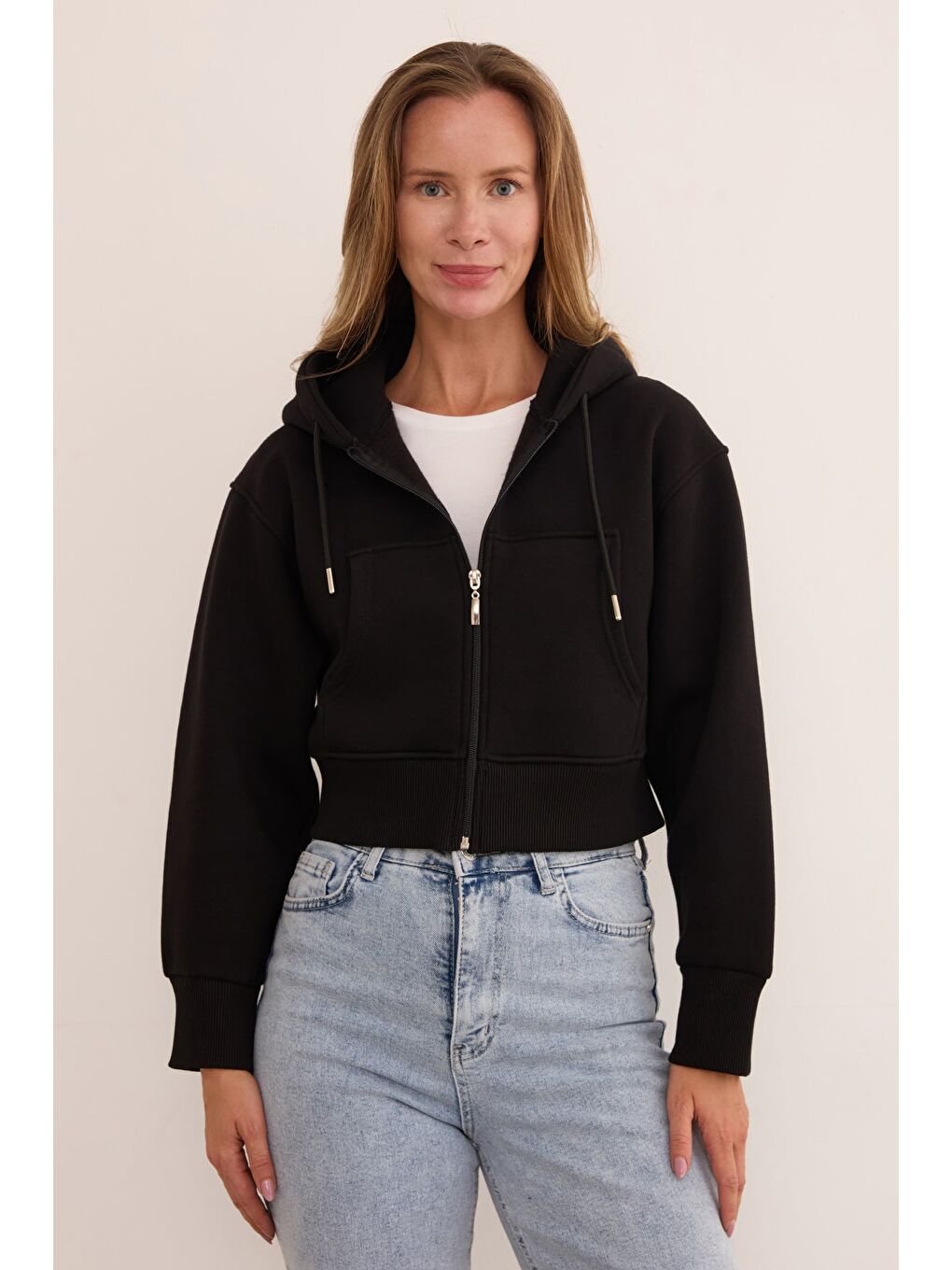 Siyah 3 İplik Basic Kapüşonlu Crop Sweatshirt-1