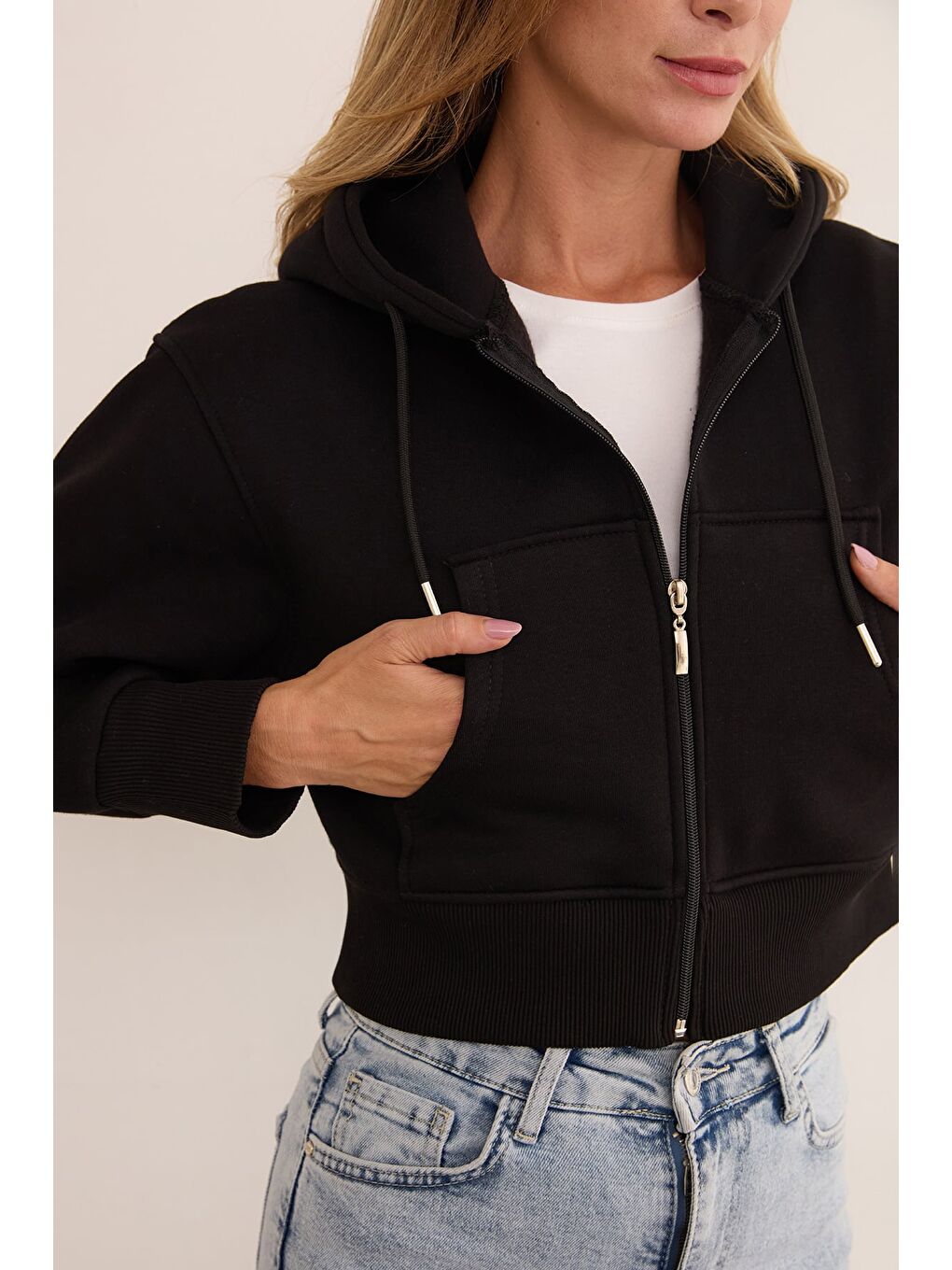 Siyah 3 İplik Basic Kapüşonlu Crop Sweatshirt-4