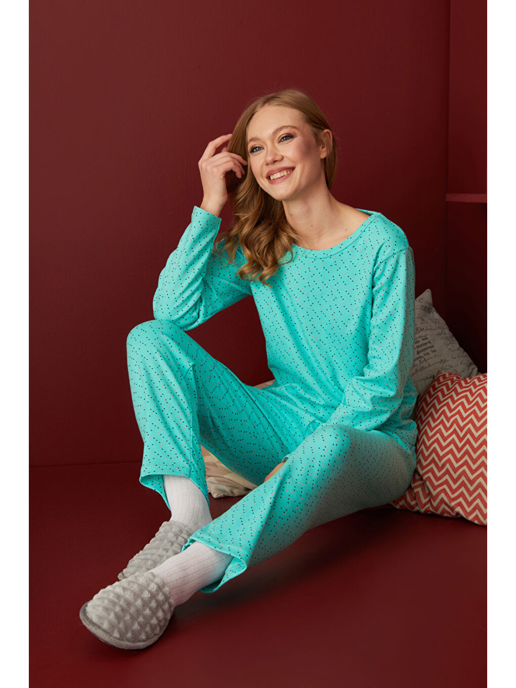 Yeşil Puantiye Desenli Bisiklet Yaka Pijama Takımı