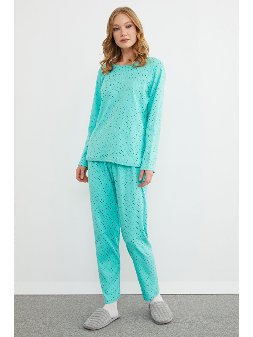 Yeşil Puantiye Desenli Bisiklet Yaka Pijama Takımı-3