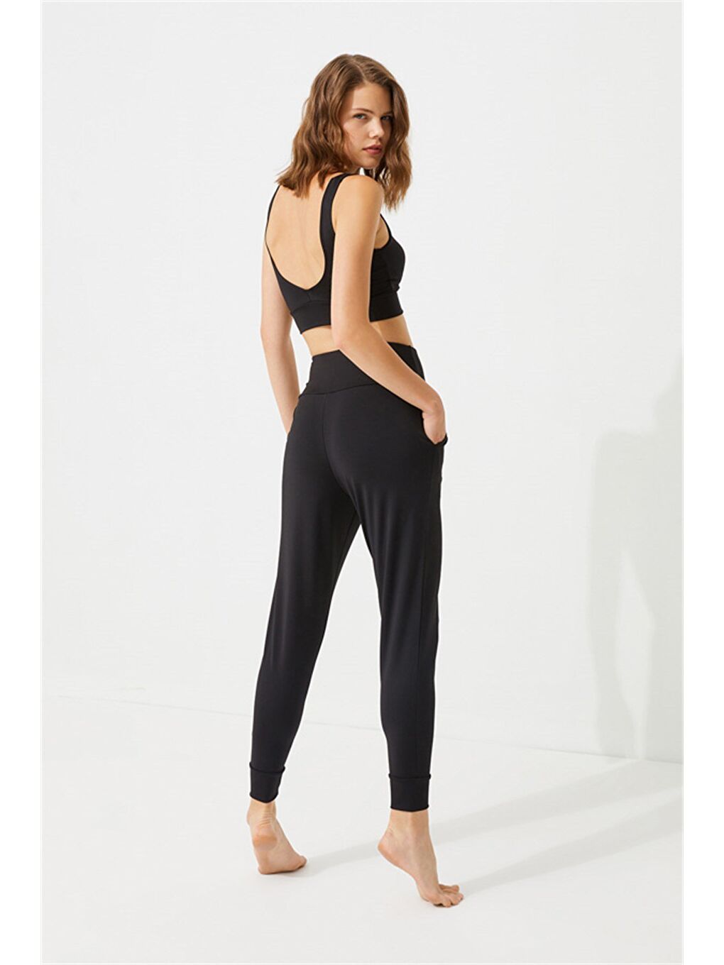 Siyah Yüksek Bel Çift Cepli Kadın Jogger Eşofman Altı-4