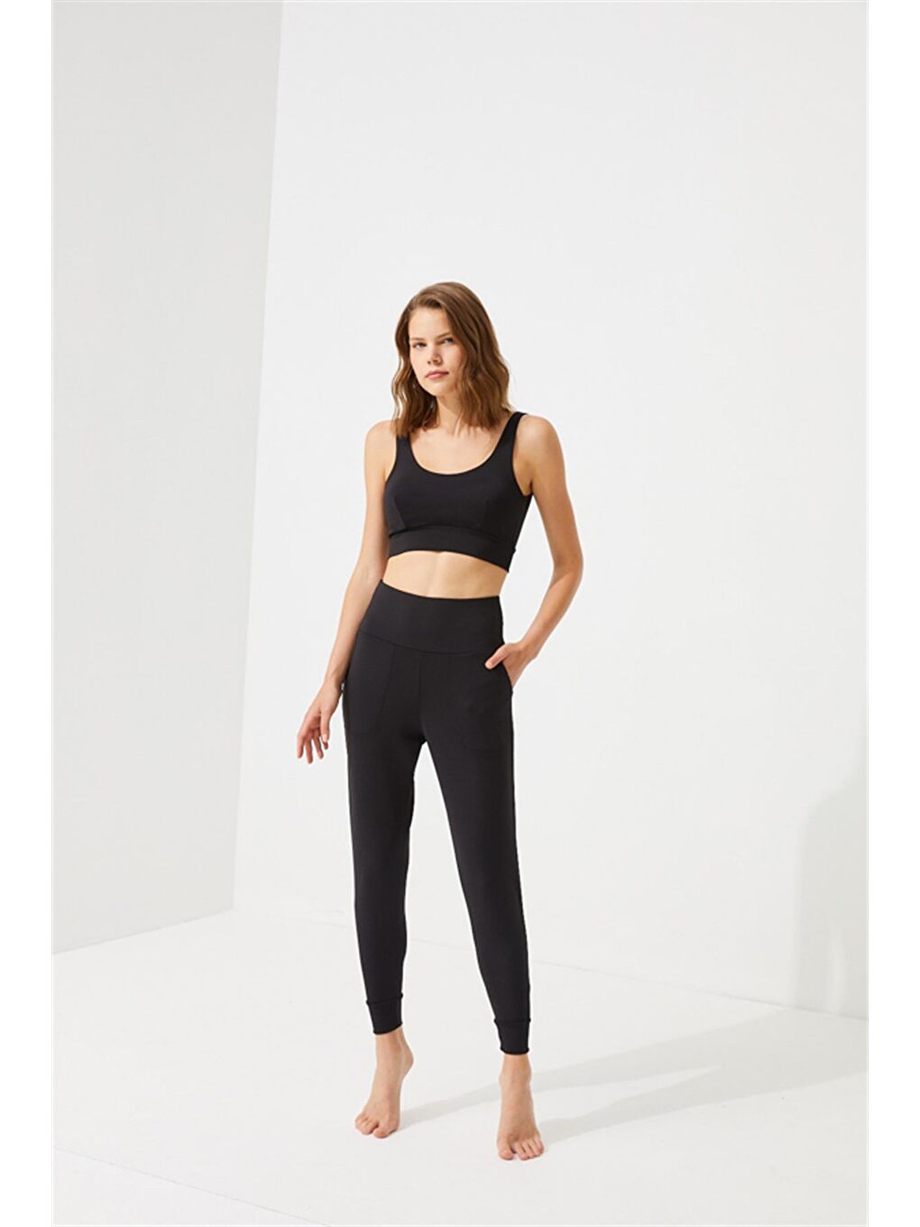 Siyah Yüksek Bel Çift Cepli Kadın Jogger Eşofman Altı-9