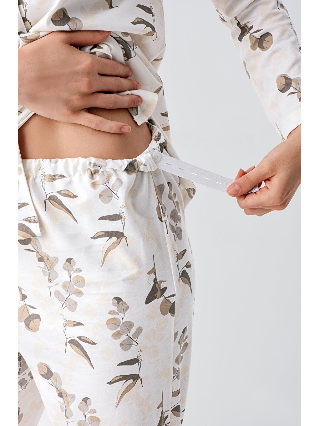 Ekru Uzun Kollu Çiçek Desenli Düğmeli Pamuklu Hamile Pijama Takım 22115-5