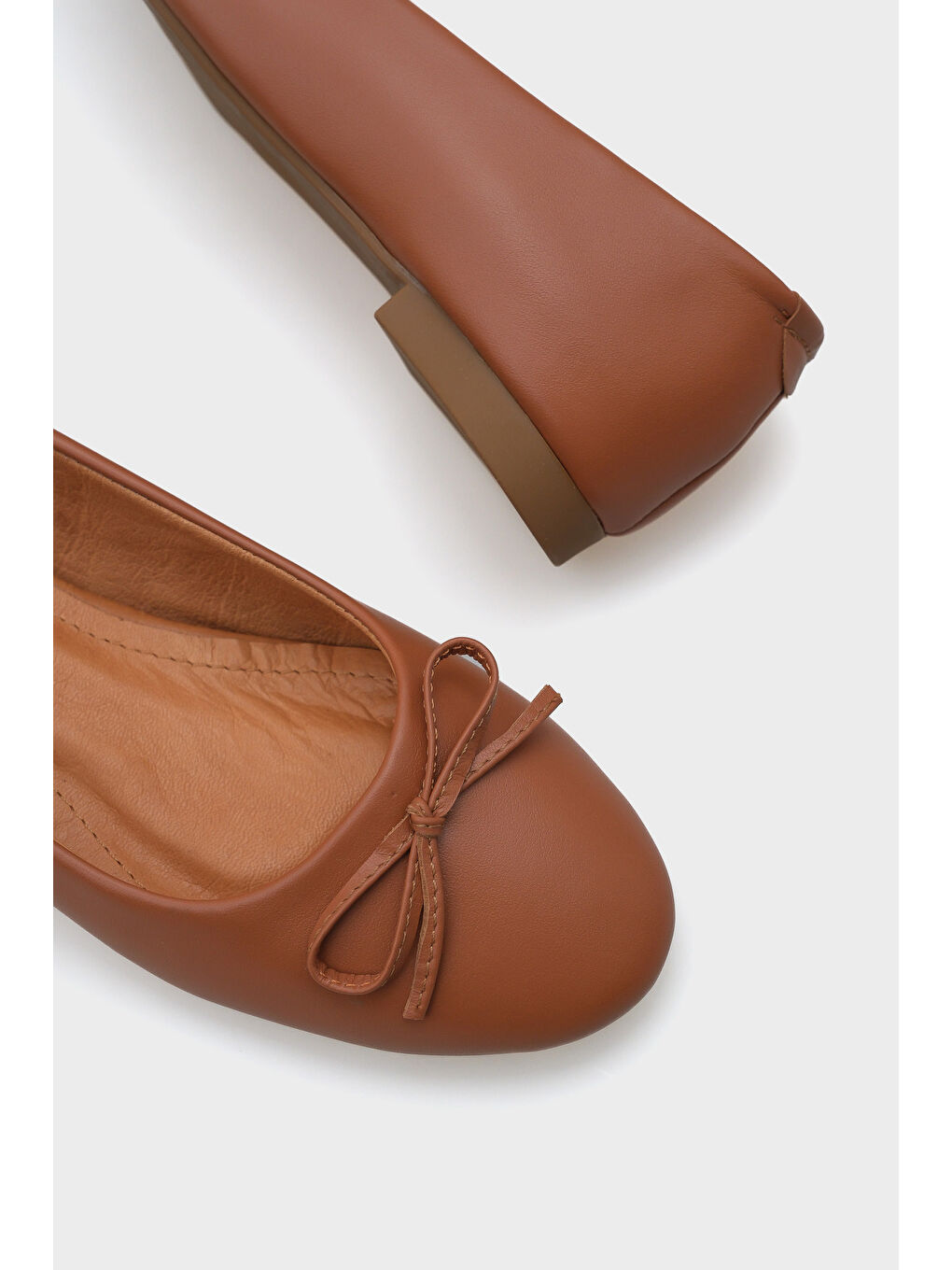 Kahverengi Bloom Hakiki Deri Fiyonklu Yuvarlak Burunlu Kadın Babet-3