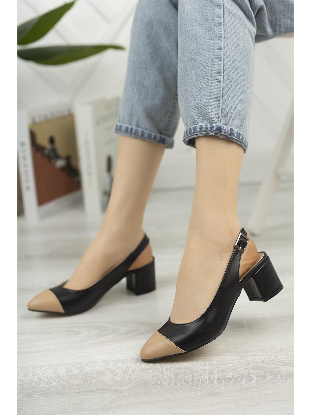 Siyah SHARON Kadın Günlük Topuklu Ayakkabı