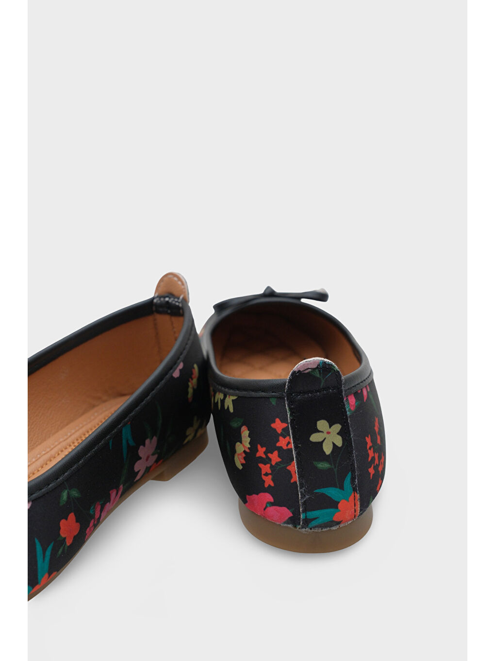 Siyah Hana Trend Saten Çiçekli Kadın Babet-5