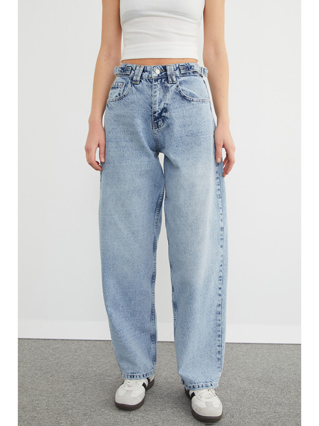 Mavi Beli Kemerli Fermuarlı Baggy Jean-1
