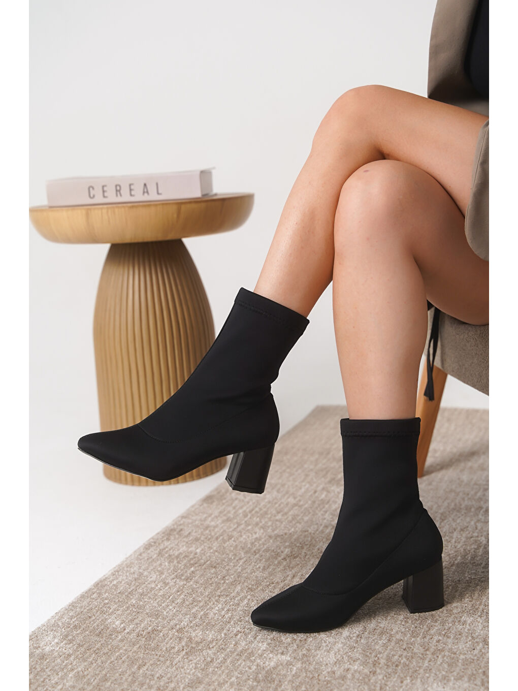 Siyah D651 Kadın Streç Su Geçirmez Bot-3