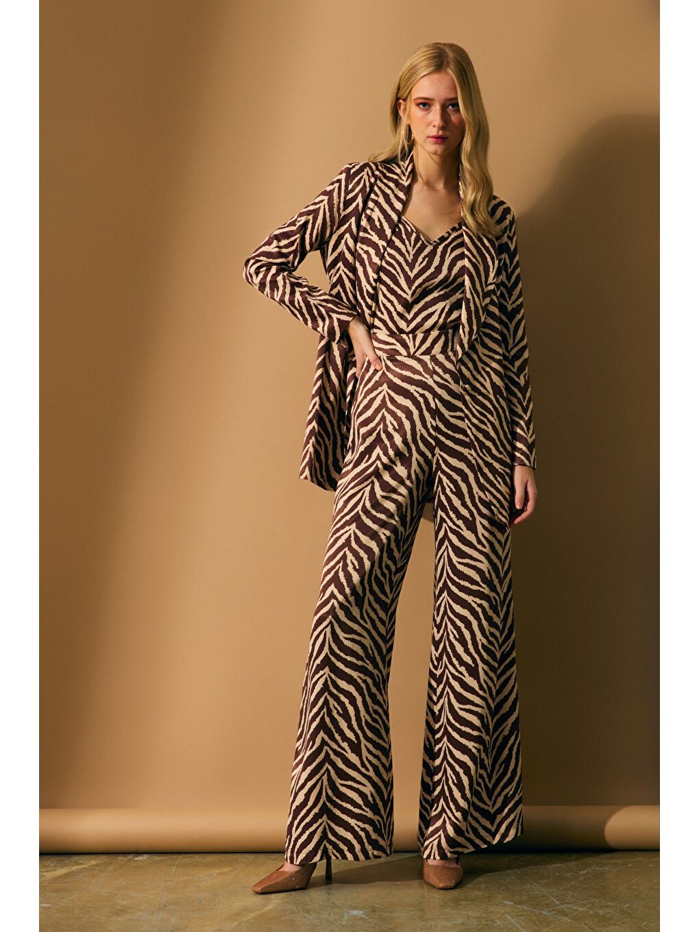 Kahverengi Zebra Desenli Saten Pantolon - Kahve-4