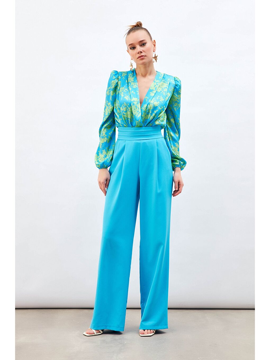 Bel Detaylı Cepli Pantolon - Mavi-1