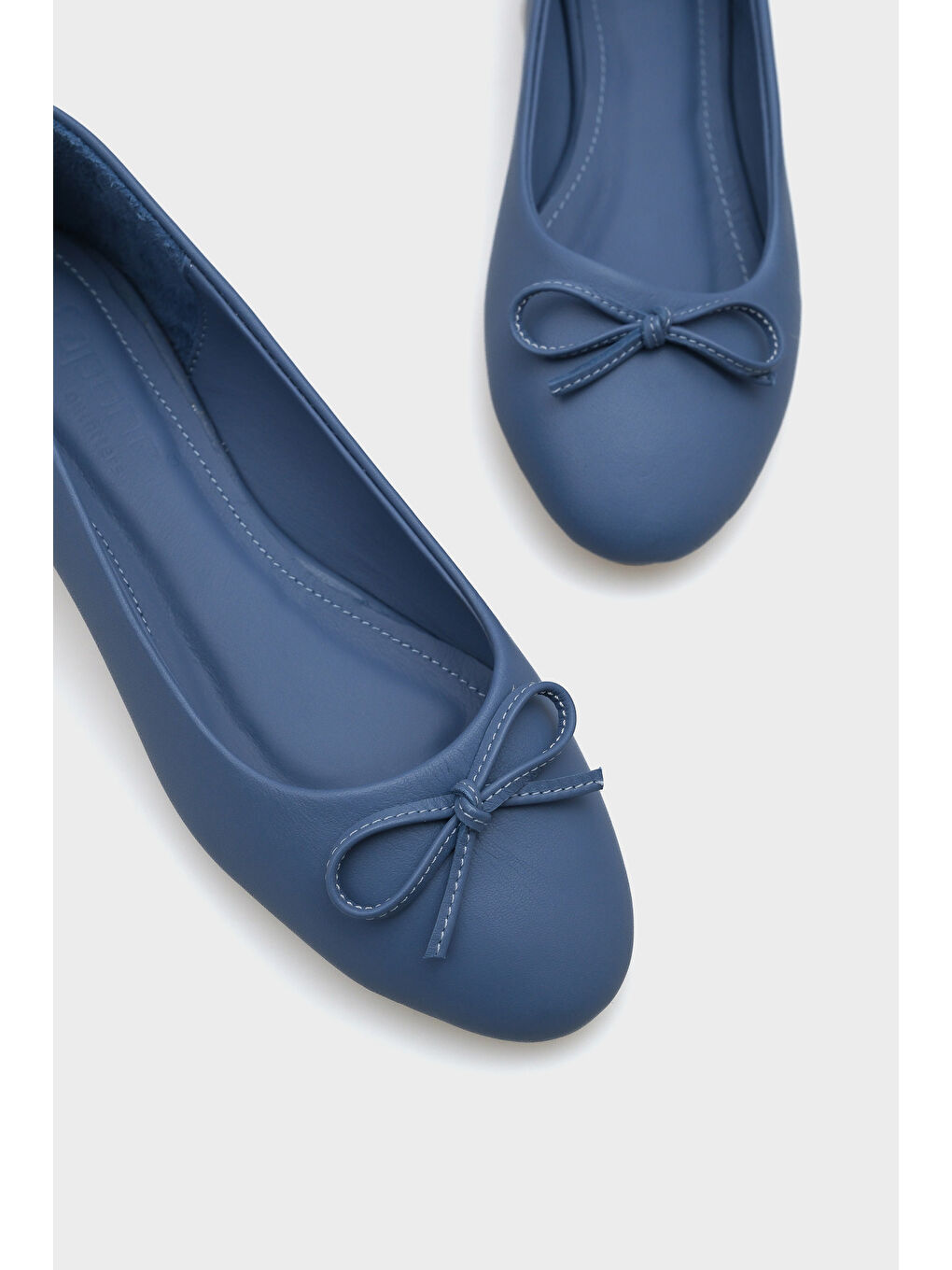 Mavi Bloom Hakiki Deri Fiyonklu Yuvarlak Burunlu Kadın Babet-5