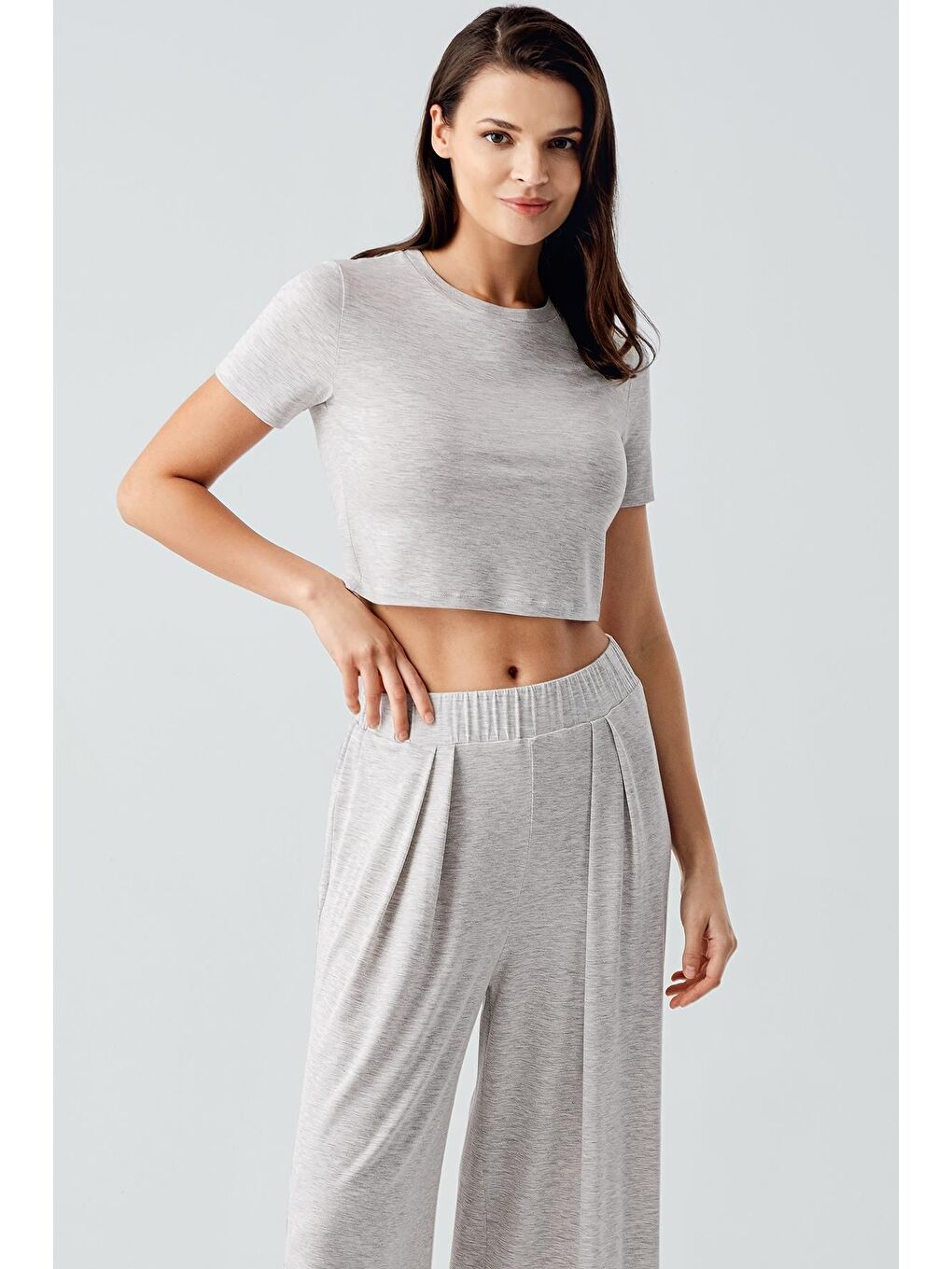 Gri Kısa Kollu Crop Bol Paça Esnek Viskoz Pijama Takım 17216-5