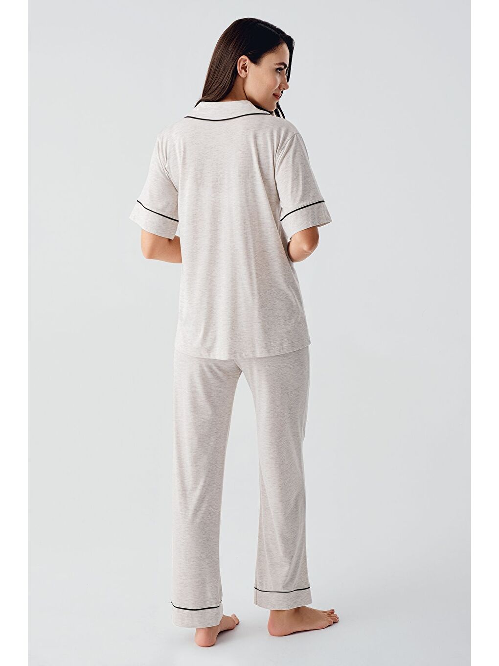 Bej Bebe Yaka Düğmeli Kısa Kollu Esnek Pamuklu Pijama Takım 17201-2