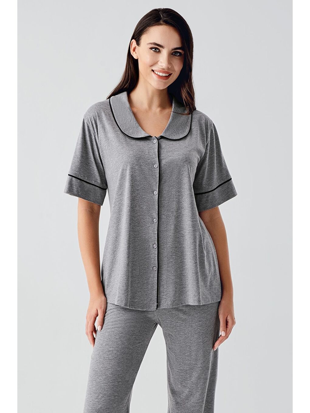 Gri Bebe Yaka Düğmeli Kısa Kollu Esnek Pamuklu Pijama Takım 17201-1