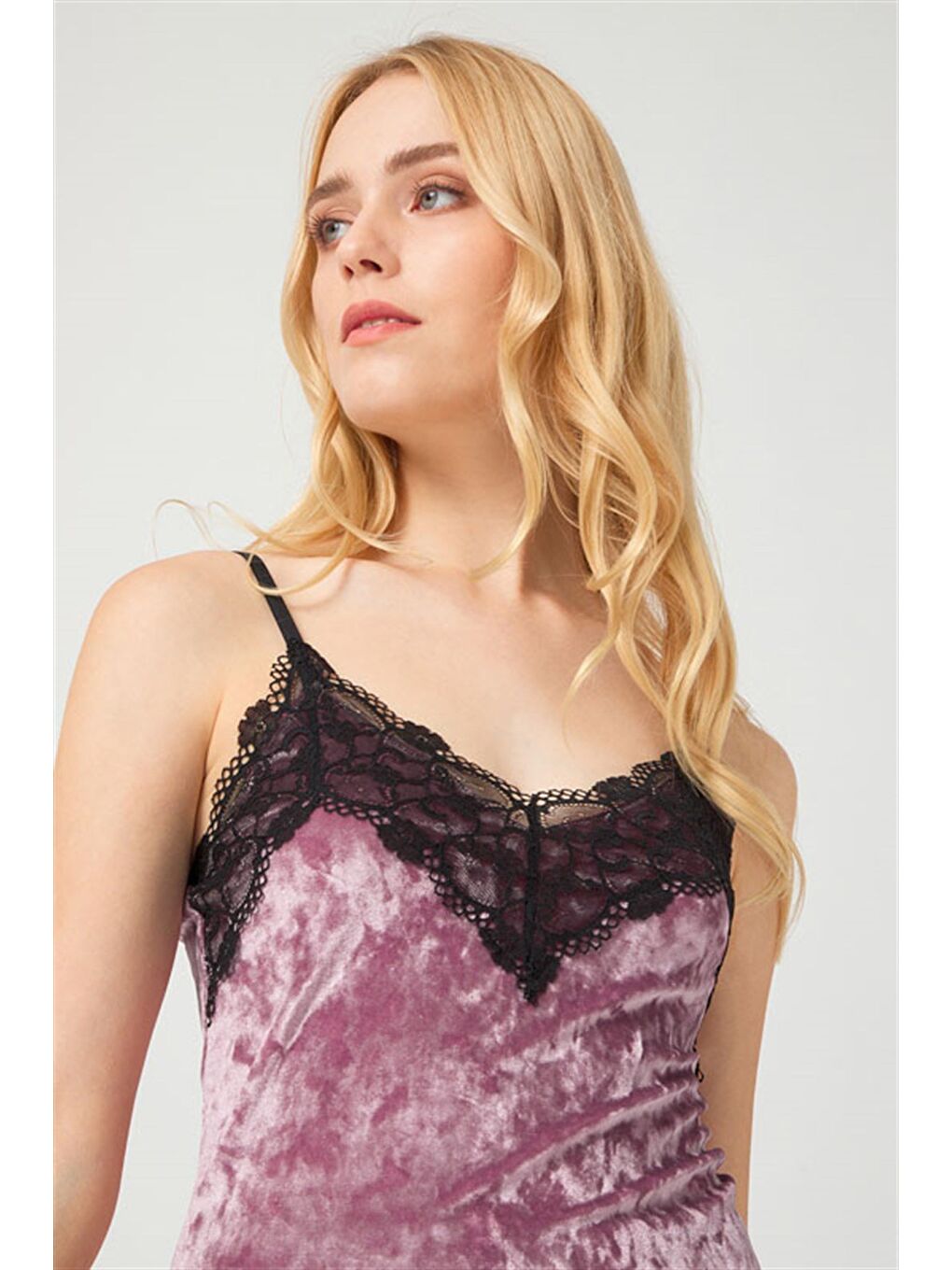 Pembe Pudra Dantel Detaylı Kadife Kadın Pijama Takımı-5