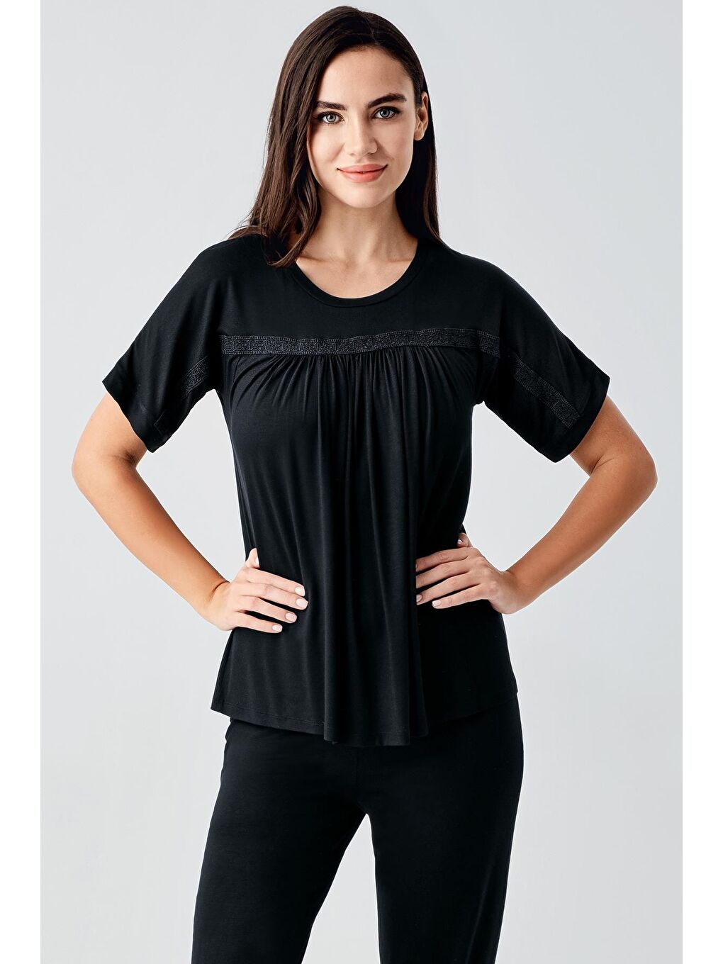 Siyah Dantelli Kısa Kollu Esnek Viskoz Pijama Takım 17204-1