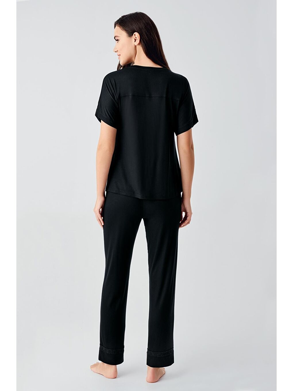 Siyah Dantelli Kısa Kollu Esnek Viskoz Pijama Takım 17204-2