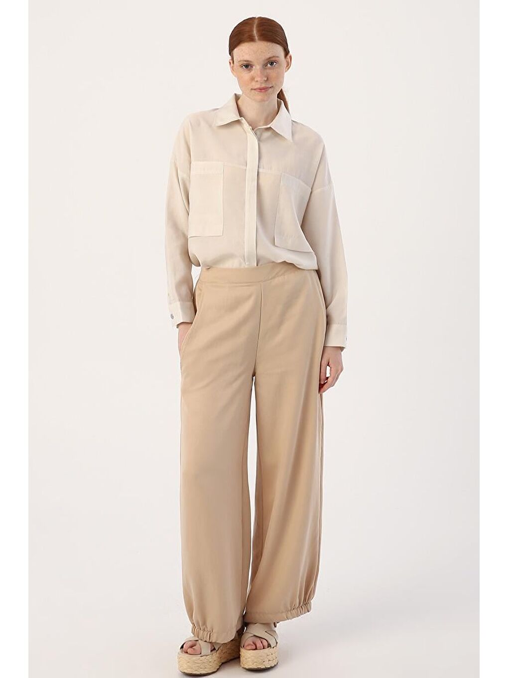 Bej-Büyük Cepli Doğal Kumaş Pantolon-1