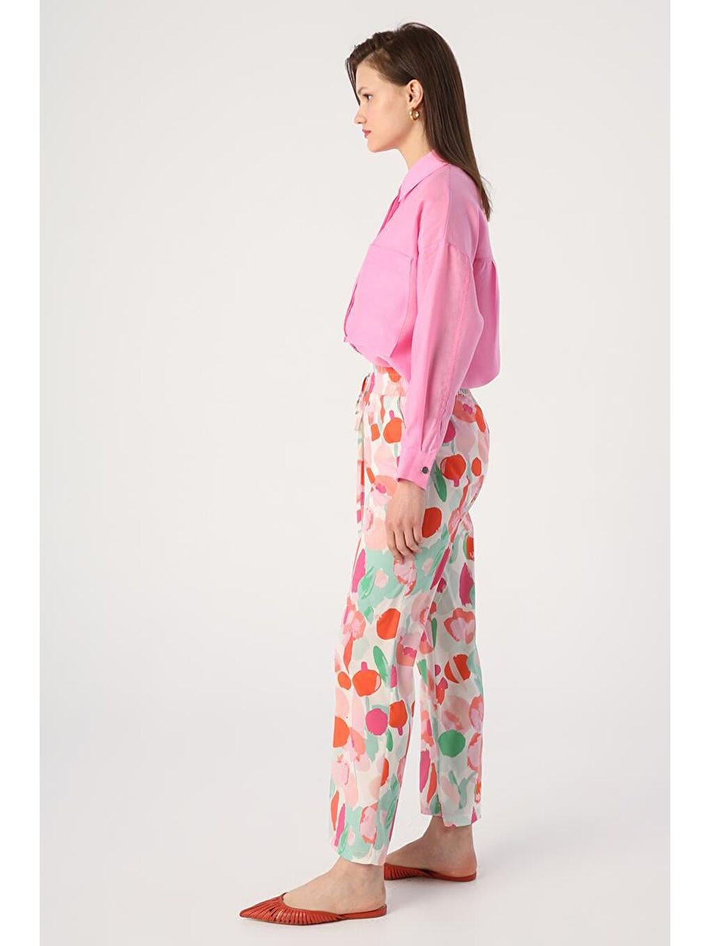 Beyaz-Pembe-Desenli Beli Lastikli Rahat Kalıp Pantolon-1