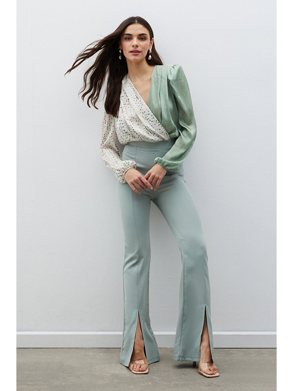 Yırtmaç Detaylı İspanyol Pantolon - Çağla Yeşili-3