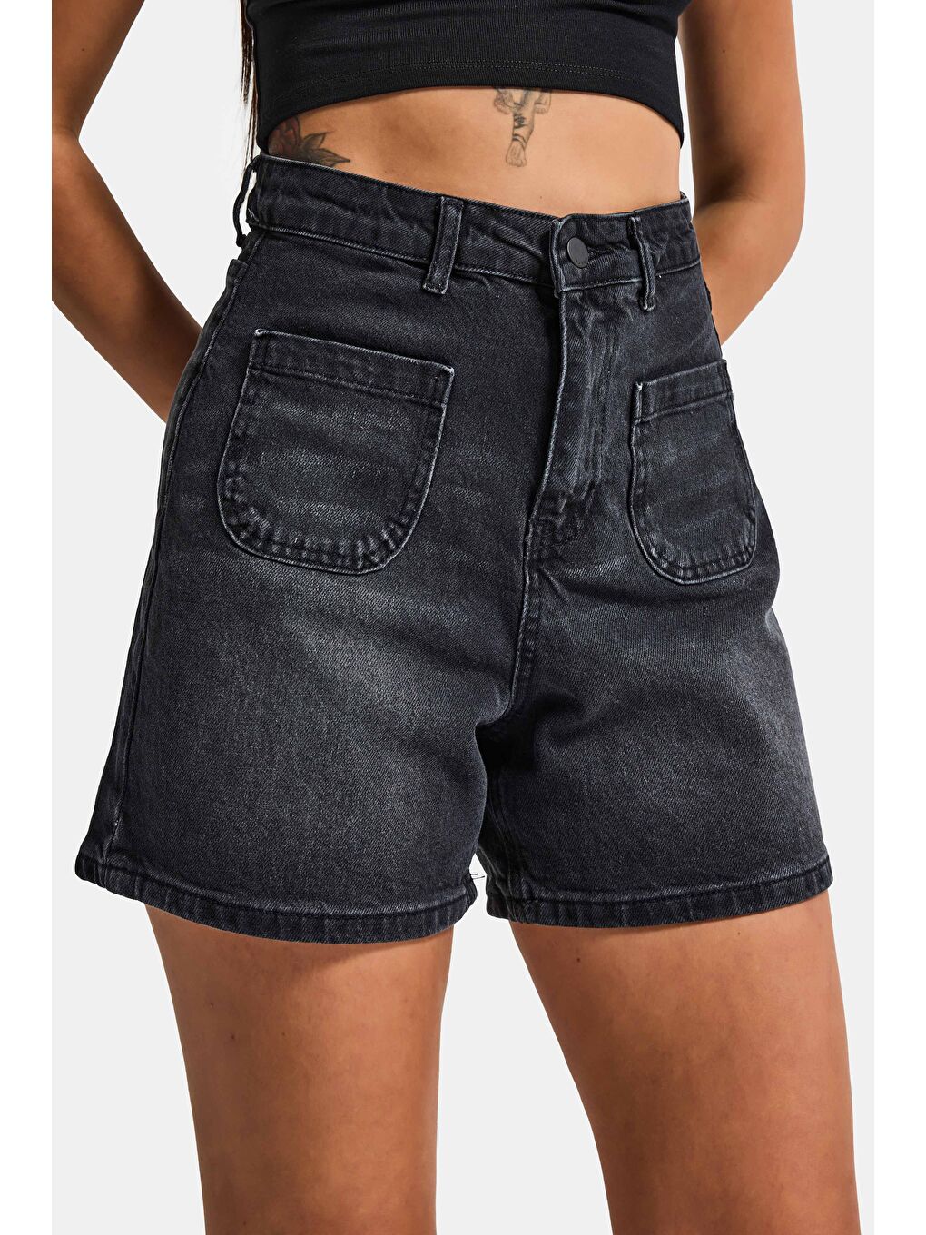Gri Kadın Koyu Füme 2s6-1 Mom Fit Önden Cepli Denim Şort