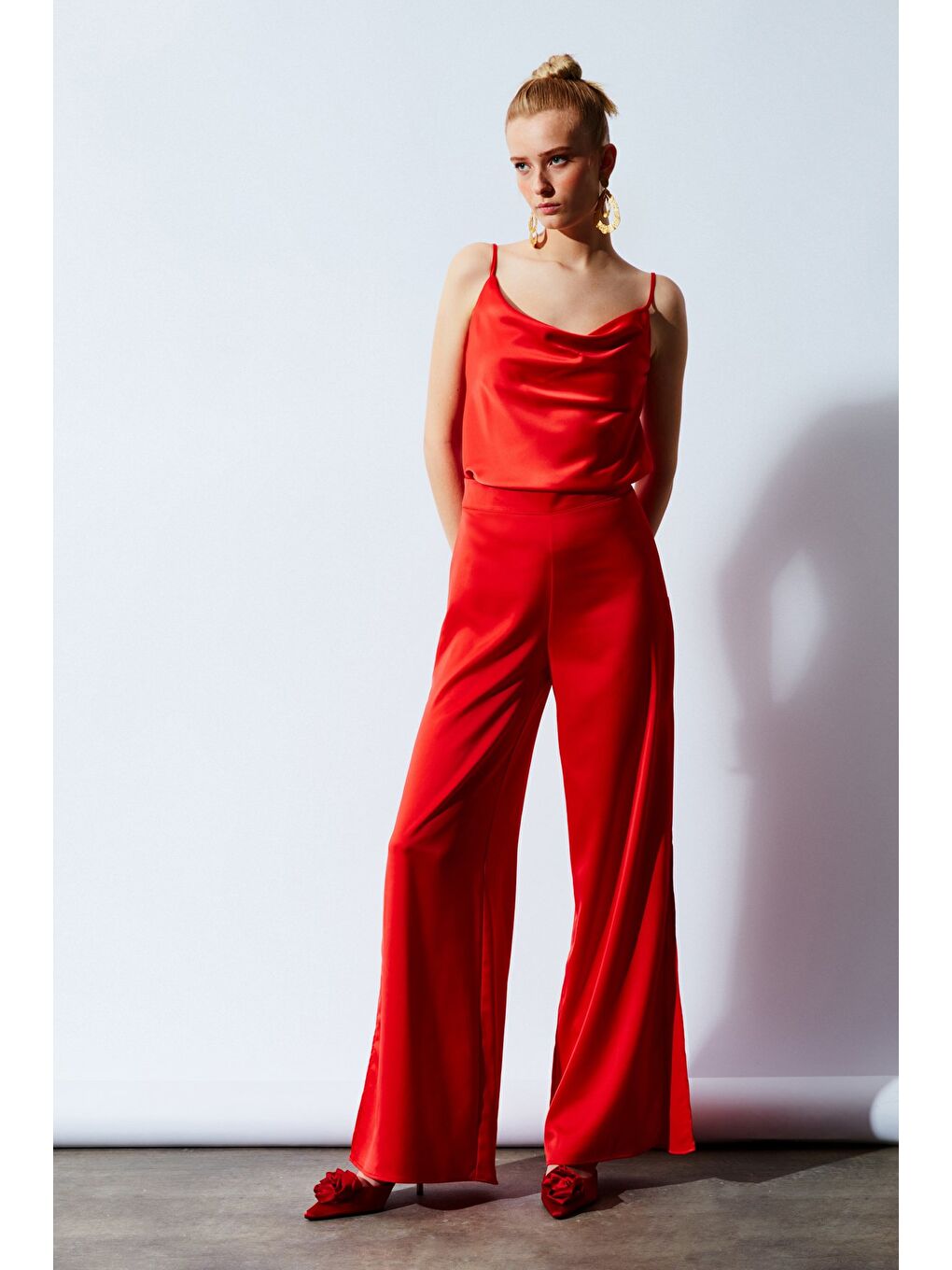 Turuncu Yırtmaç Detaylı Saten Pantolon - Oranj-3