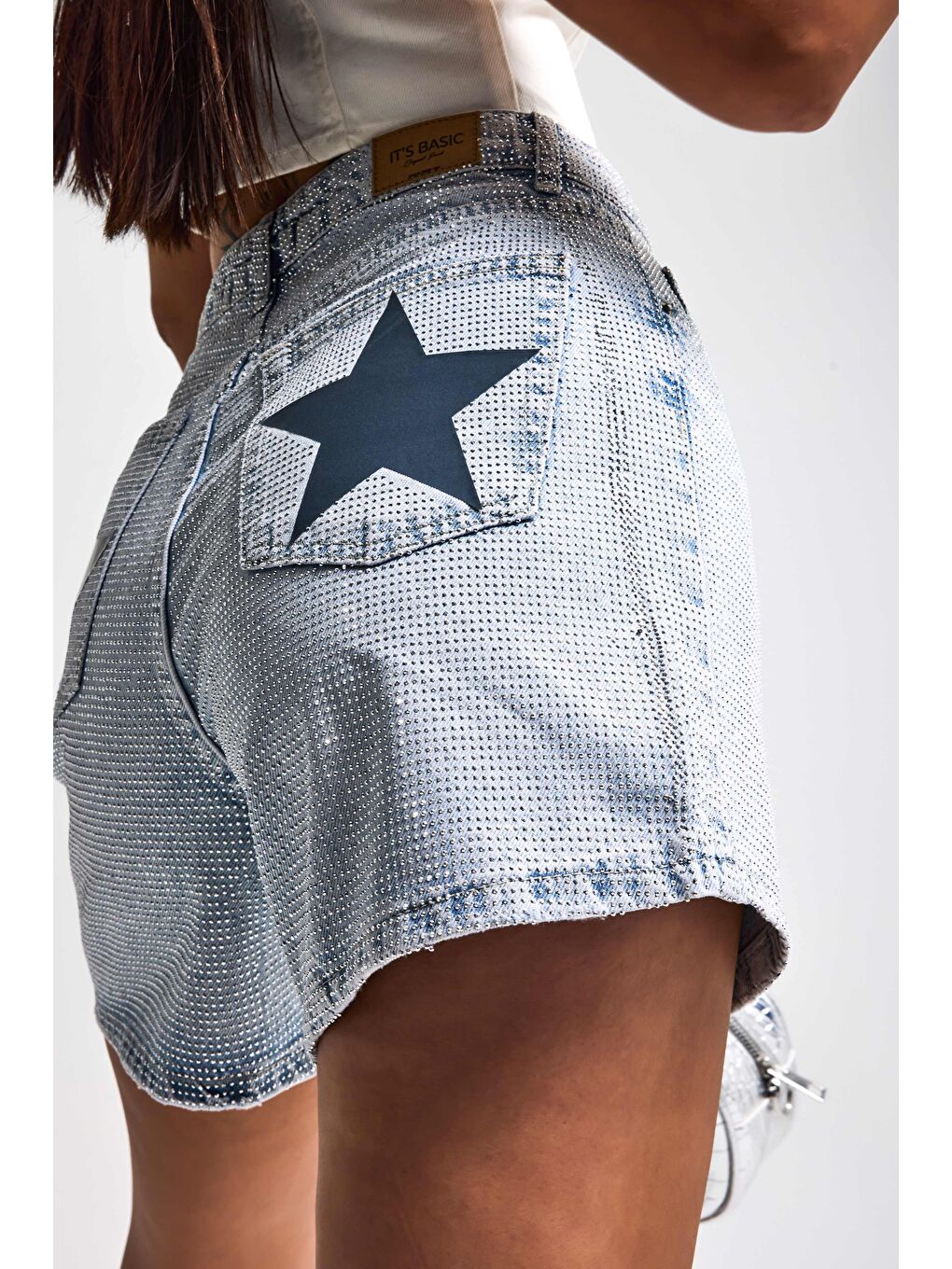 Mavi Kadın Ice T1-4s6-3 Mom Fit Parlak Taşlı Yıldız Baskılı Özel Tasarım Denim Şort-6