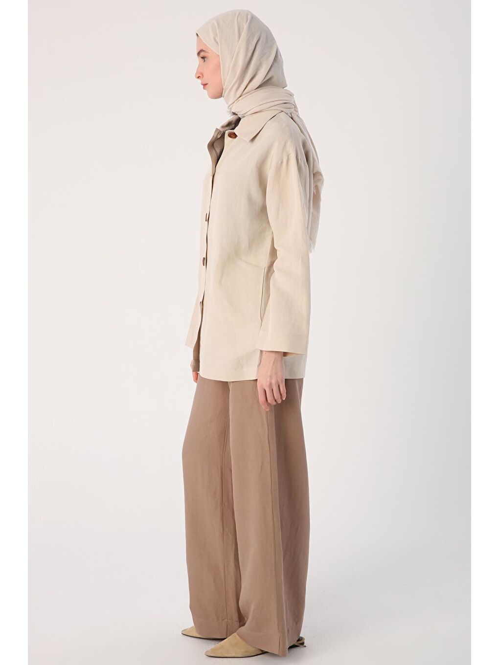 Bej Cepli Tahta Düğmeli Gömlek Yaka Keten Ceket-2