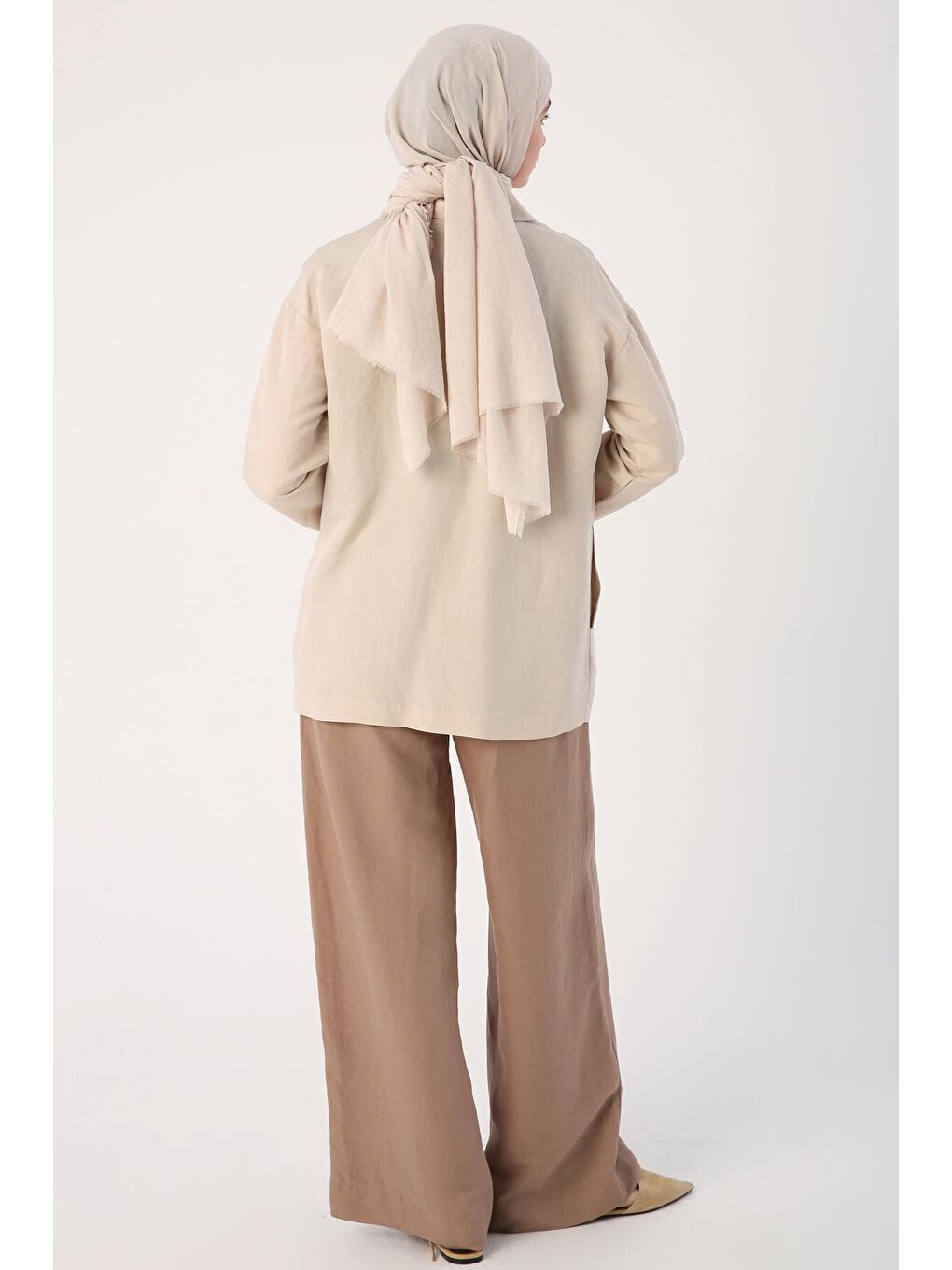 Bej Cepli Tahta Düğmeli Gömlek Yaka Keten Ceket-3