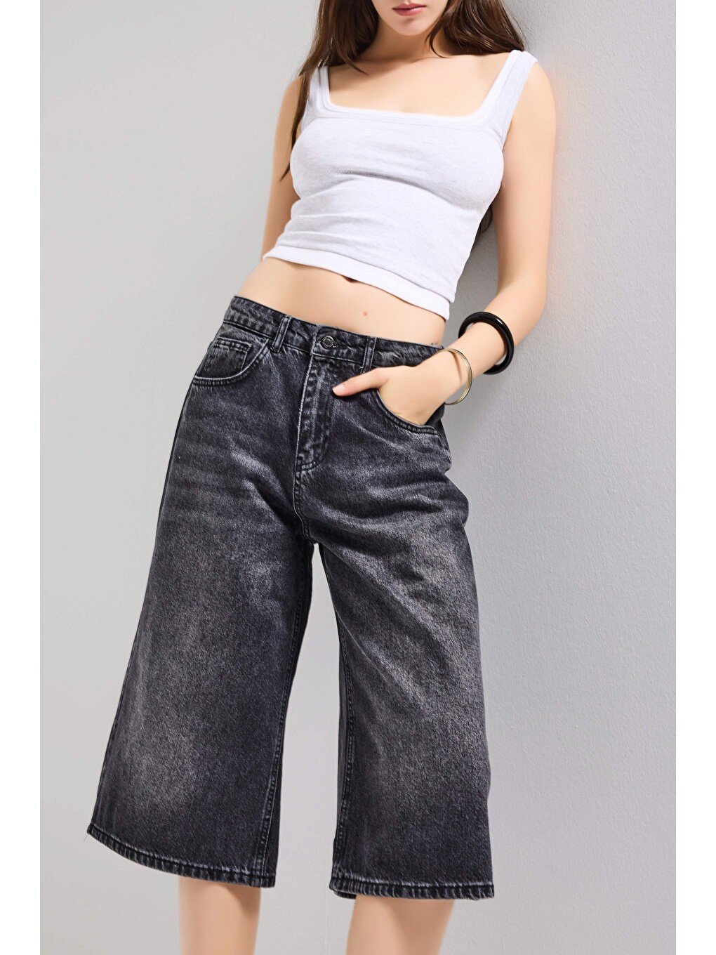 Gri Kadın Koyu Füme 2s6-1 Maxi Süper Baggy Fit Bermuda Denim Şort-1