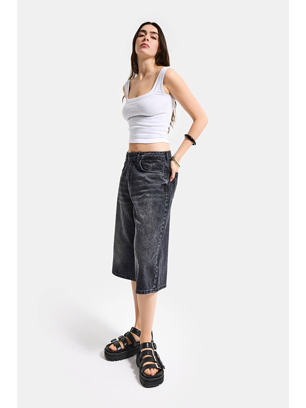 Gri Kadın Koyu Füme 2s6-1 Maxi Süper Baggy Fit Bermuda Denim Şort-5