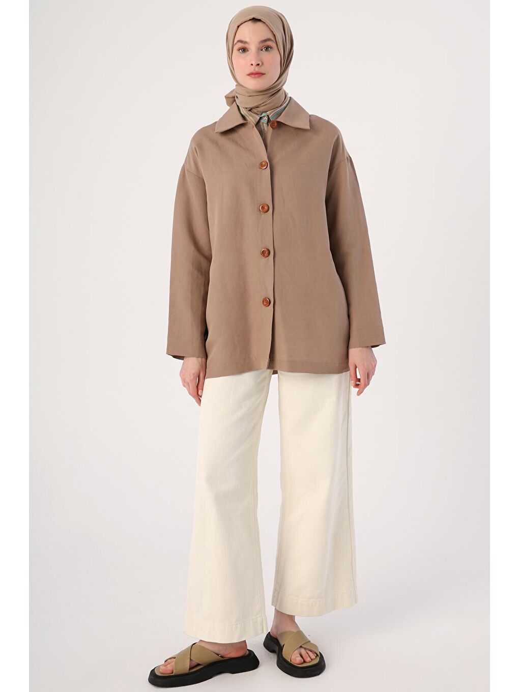 Bej Vizon Cepli Tahta Düğmeli Gömlek Yaka Keten Ceket-1