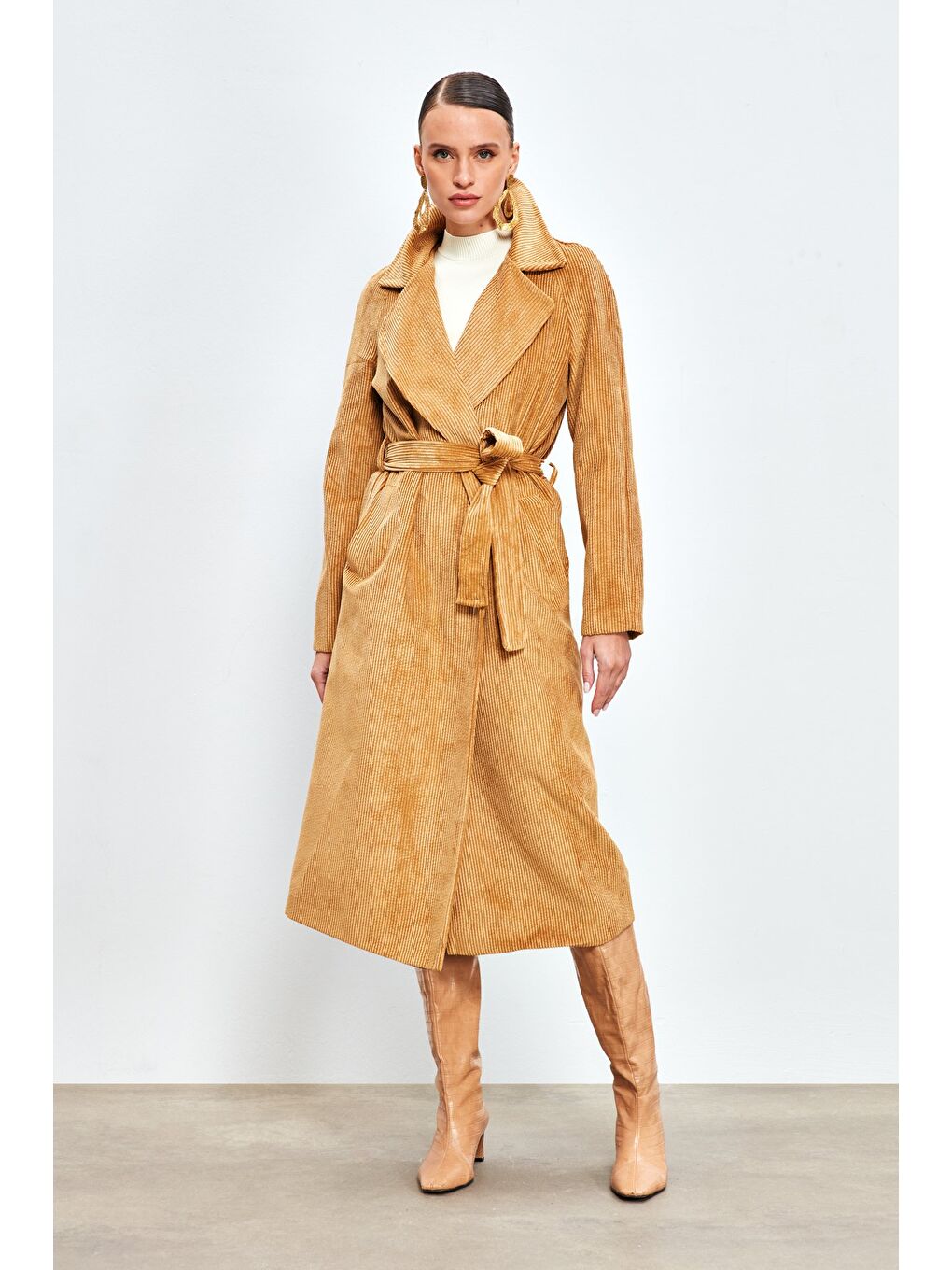 Kahverengi Uzun Kadife Trençkot - Camel-4