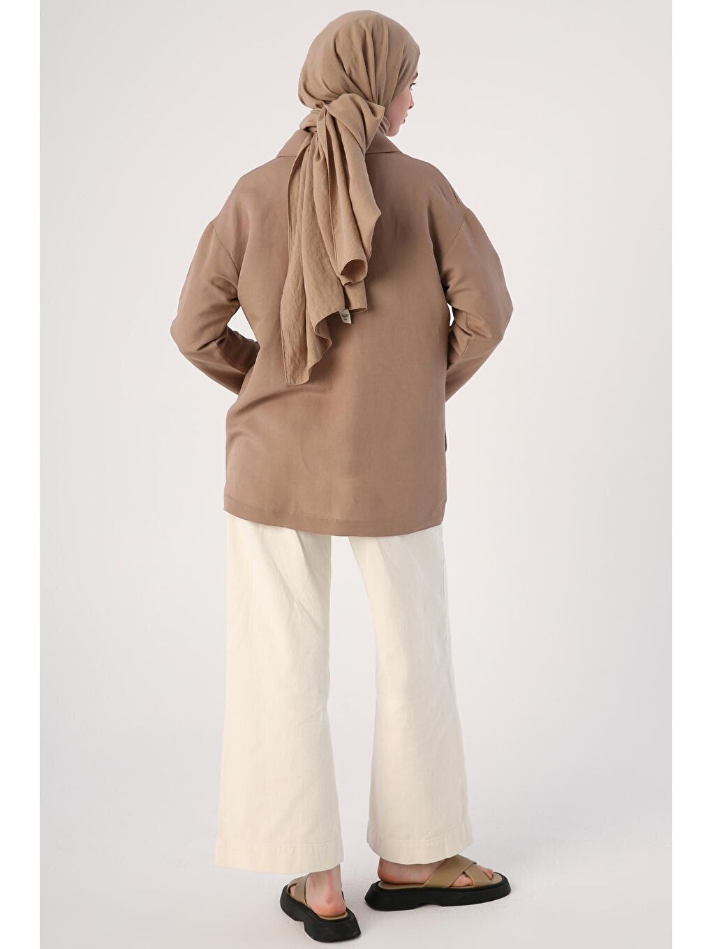 Bej Vizon Cepli Tahta Düğmeli Gömlek Yaka Keten Ceket-3