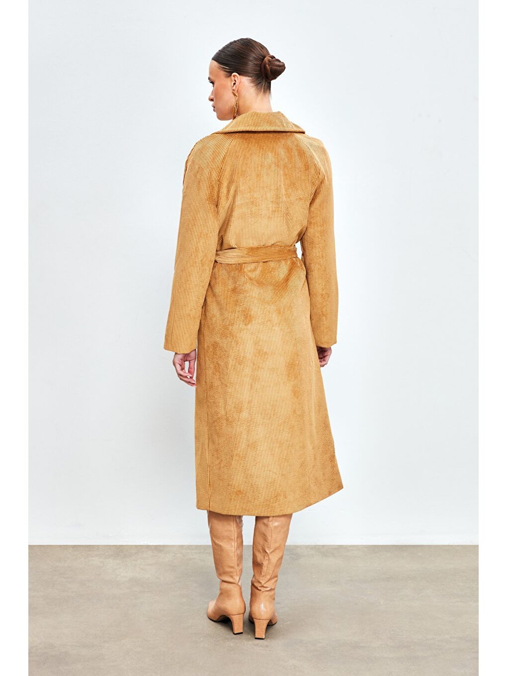 Kahverengi Uzun Kadife Trençkot - Camel-7