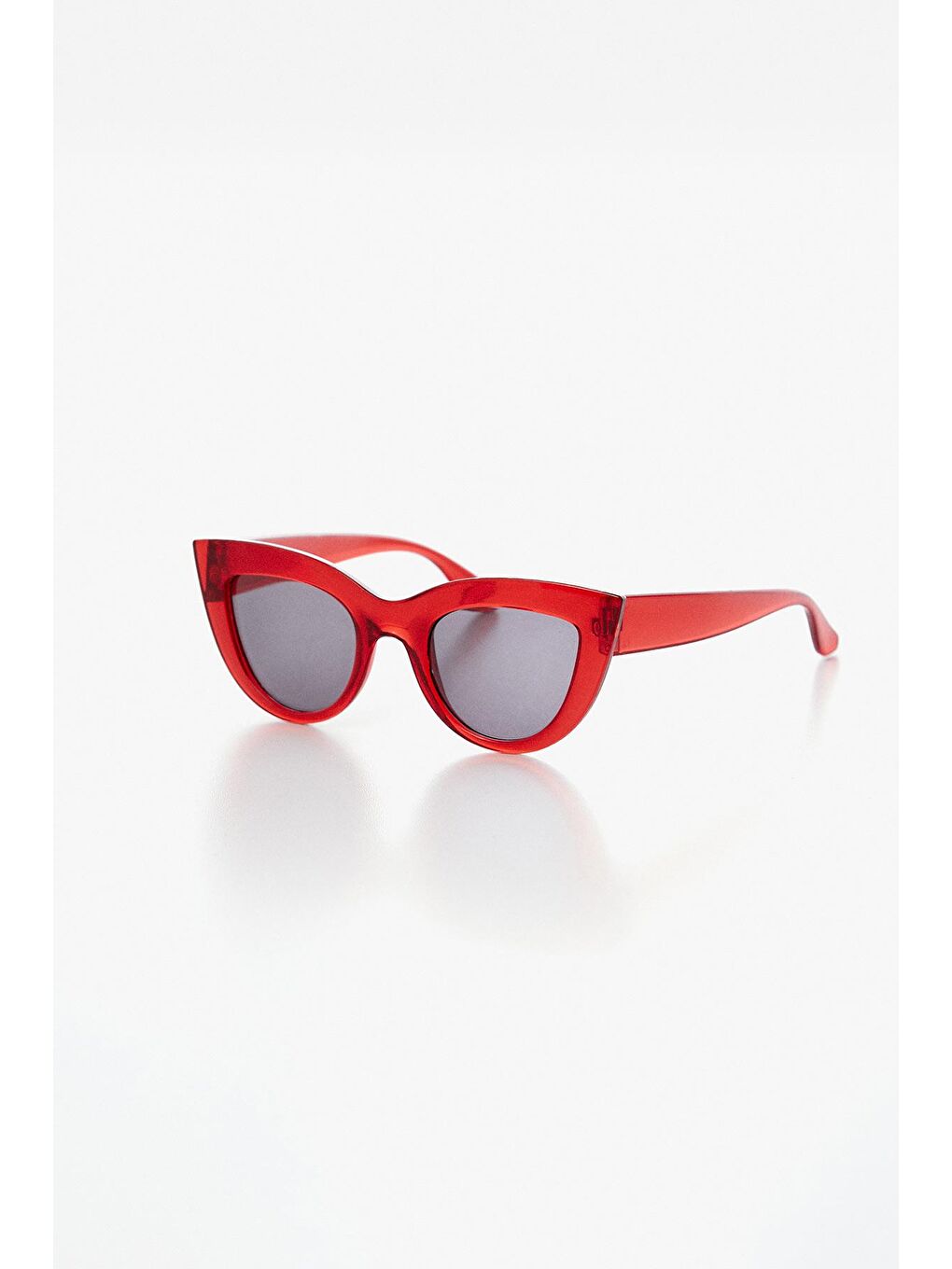 Kırmızı Çerçeveli Güneş Gözlüğü-1
